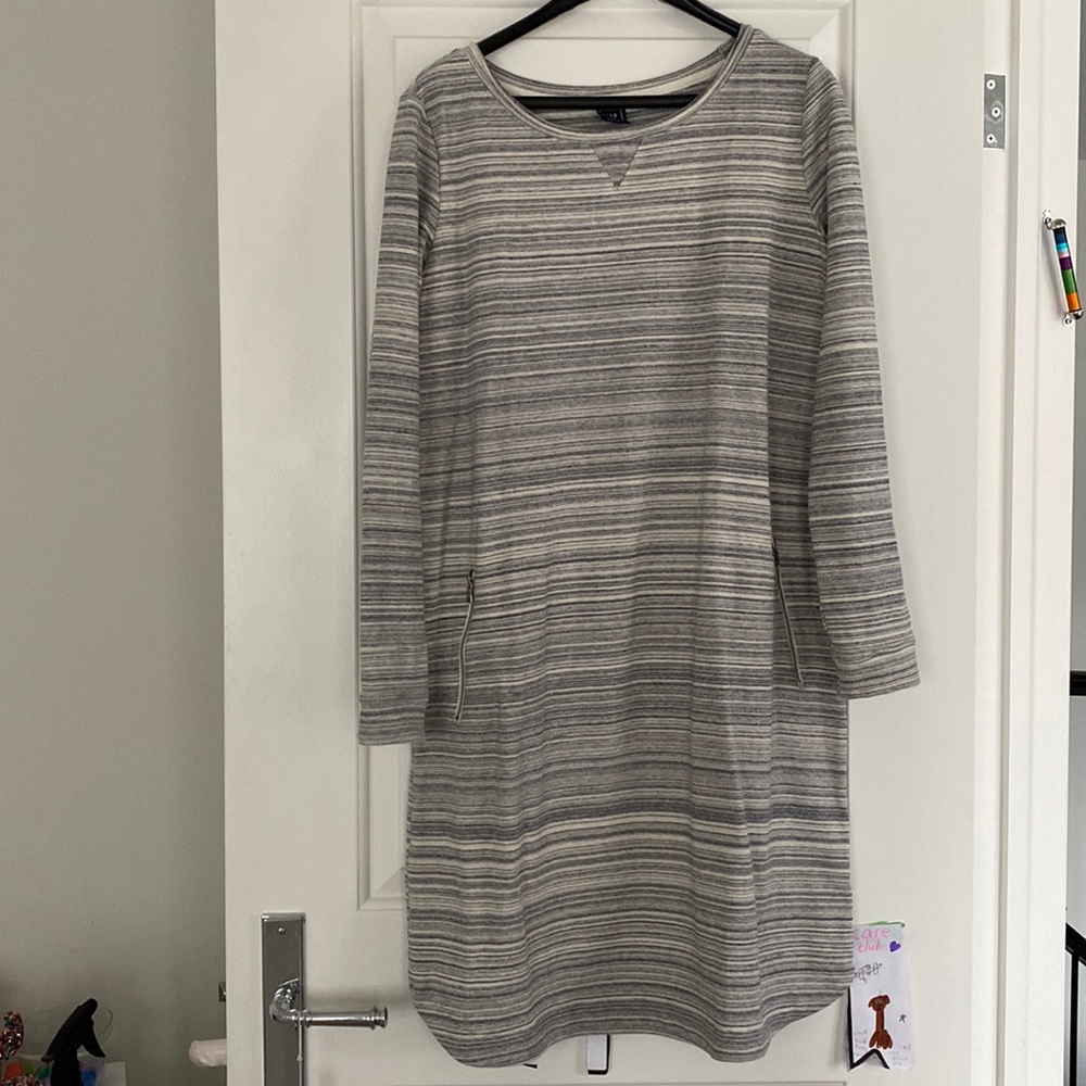 Gap Maternity sweatshirt shift dress